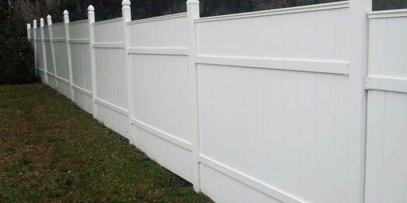 Fence Cleaning in Charleston, Illinois
