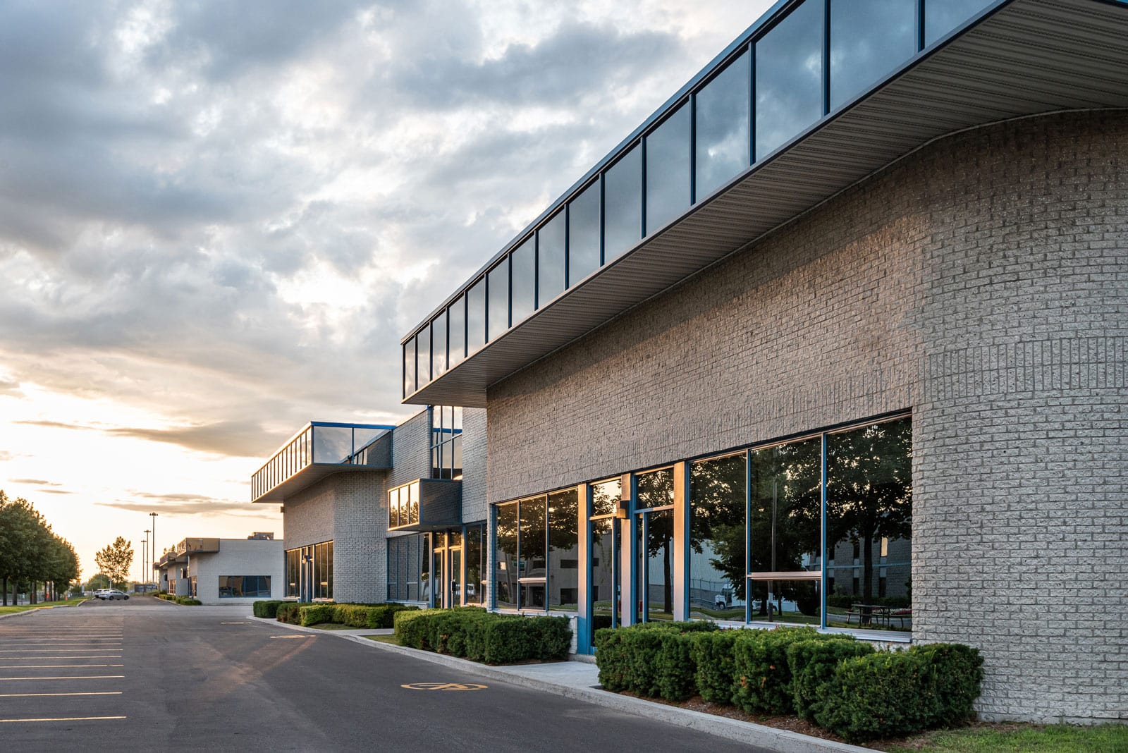 Commercial exterior cleaning